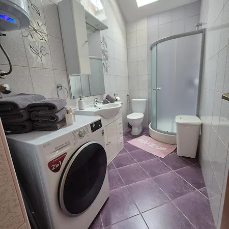 Fragola Apartment